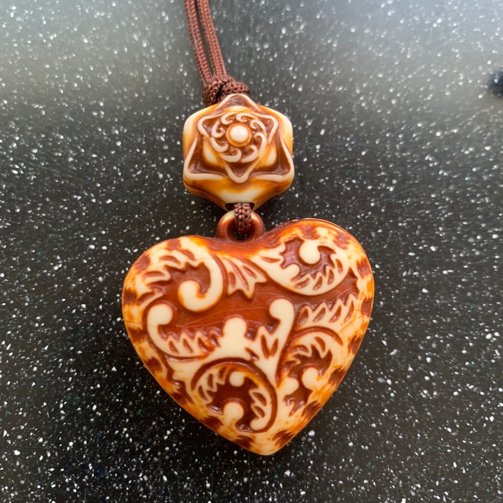 Heart shaped decorative necklace